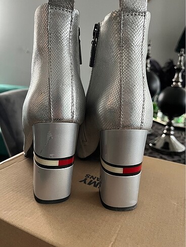 36 Beden gri Renk Tommy hilfiger bot