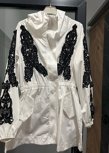 Dantel Detaylı yağmurluk - Görsel 2