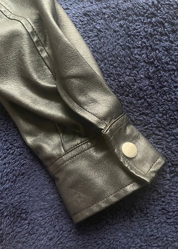 Siyah Kadın Deri Fermuarlı Ceket - Görsel 3