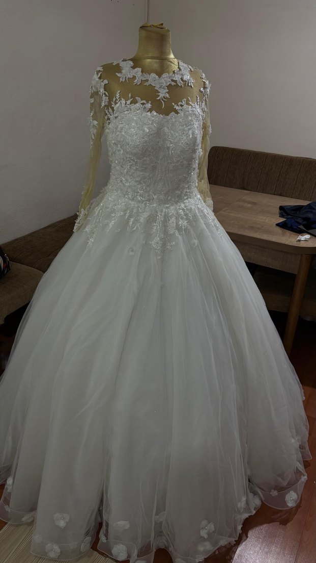 Büyük beden Dantel Detaylı Uzun Kollu A kesim  Gelinlik - Görsel 4