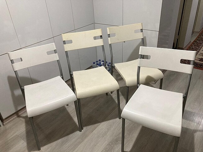 4 adet ikea sandalye