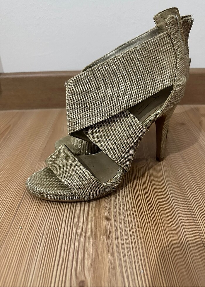 Zara topuklu sandalet gold simli - Görsel 1