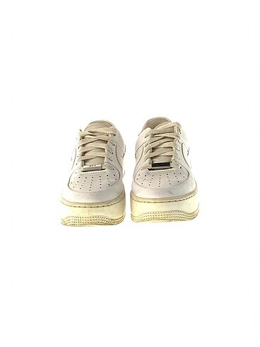 38 Beden Nike Spor Ayakkabı %70 İndirimli.