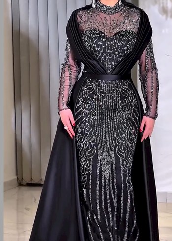 Uzun Siyah Gotik Dantel İşlemeli Abiye Elbise