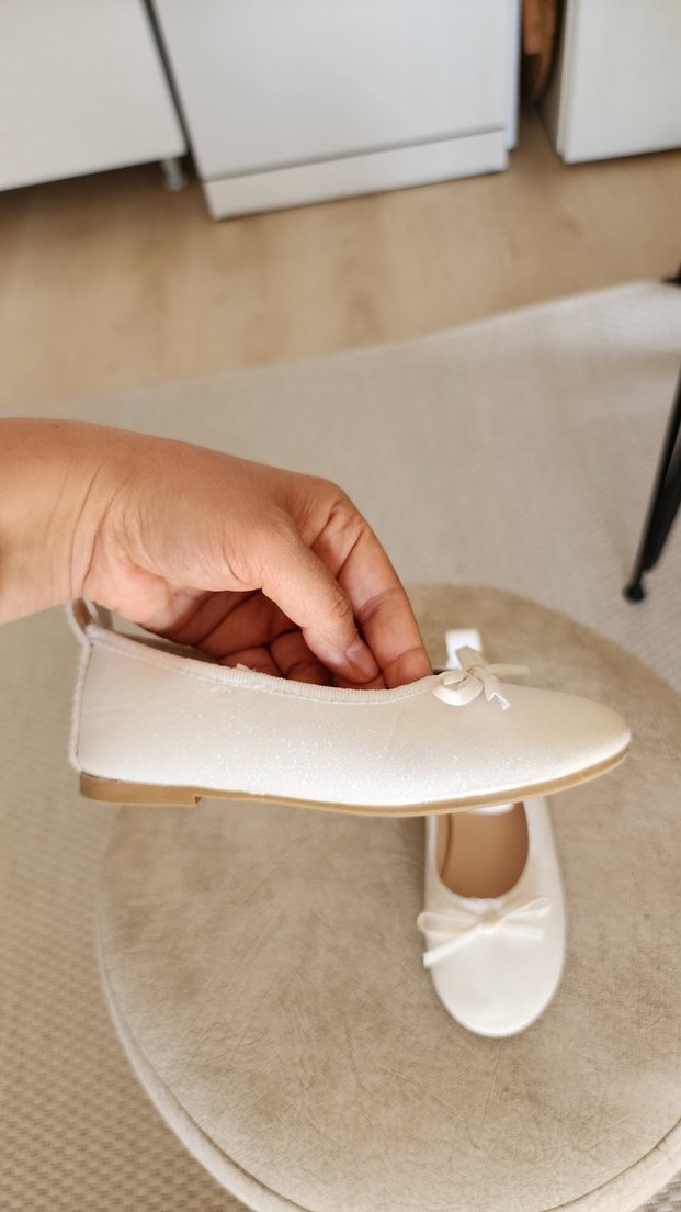 Beyaz Fiyonk Detaylı Kız Çocuk Babet - Görsel 3