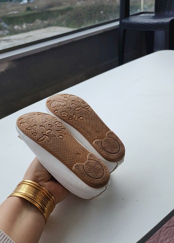 Kız Çocuk Beyaz Tokalı Babet - Görsel 2