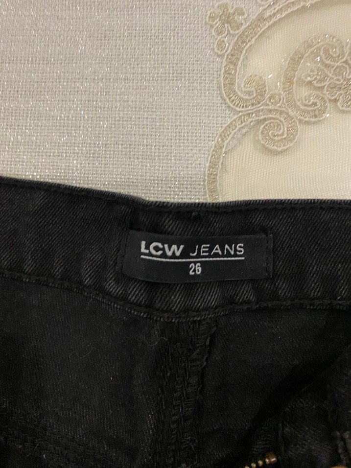 Siyah Salaş Mini Denim Şort - Görsel 3