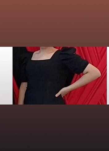 Diğer Siyah kolları kabarık düz siyah elbise