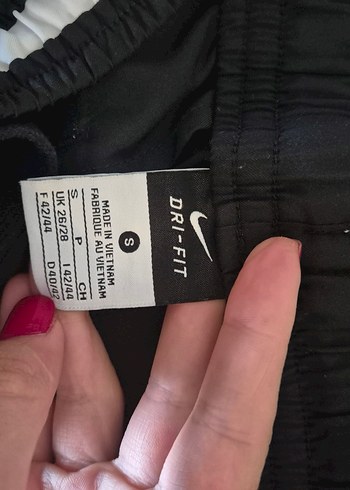 Siyah Bel Bantlı Spor Şortu - Görsel 4