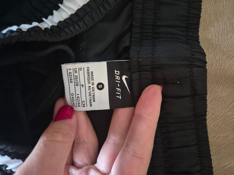 Siyah Bel Bantlı Spor Şortu - Görsel 4