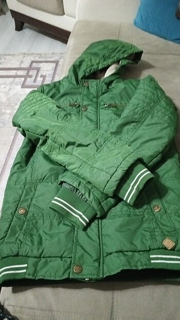LC Waikiki Çocuk mont 3 ay kullanıldı