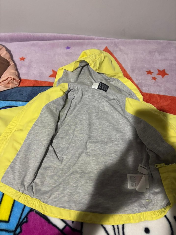 Kapşonlu Erkek Çocuk Sarı Yağmurluk - Görsel 2