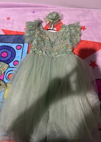 Yeşil Nakışlı ve Fırfırlı Kız Çocuk Elbisesi - Görsel 4