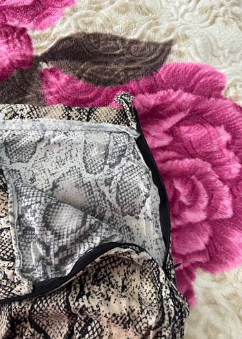 Yılan Desenli Uzun etek - Görsel 3