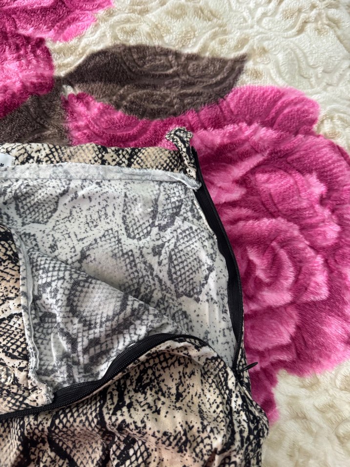 Yılan Desenli Uzun etek - Görsel 3