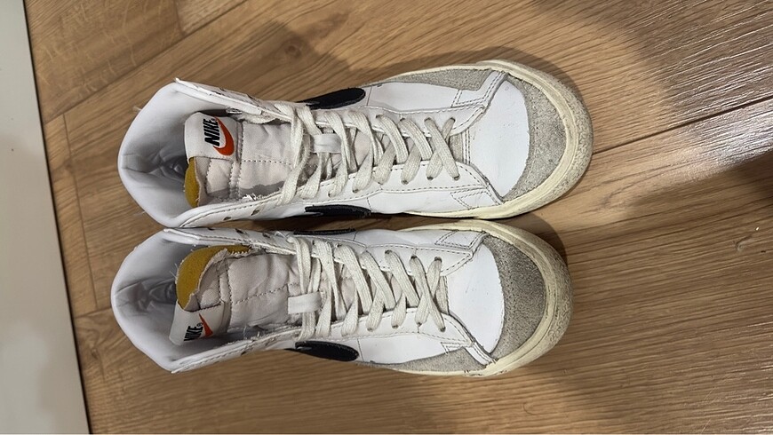 36,5 Beden Nike spor ayakkabısı