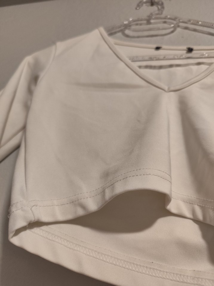 V Yaka Beyaz Mini scuba Kadın crop Bluz - Görsel 2