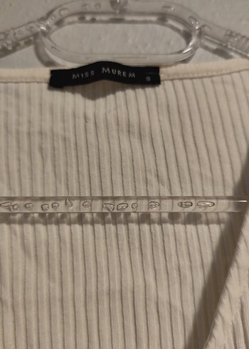 Düğmeli Beyaz V Yaka Kadın Hırka - Görsel 3