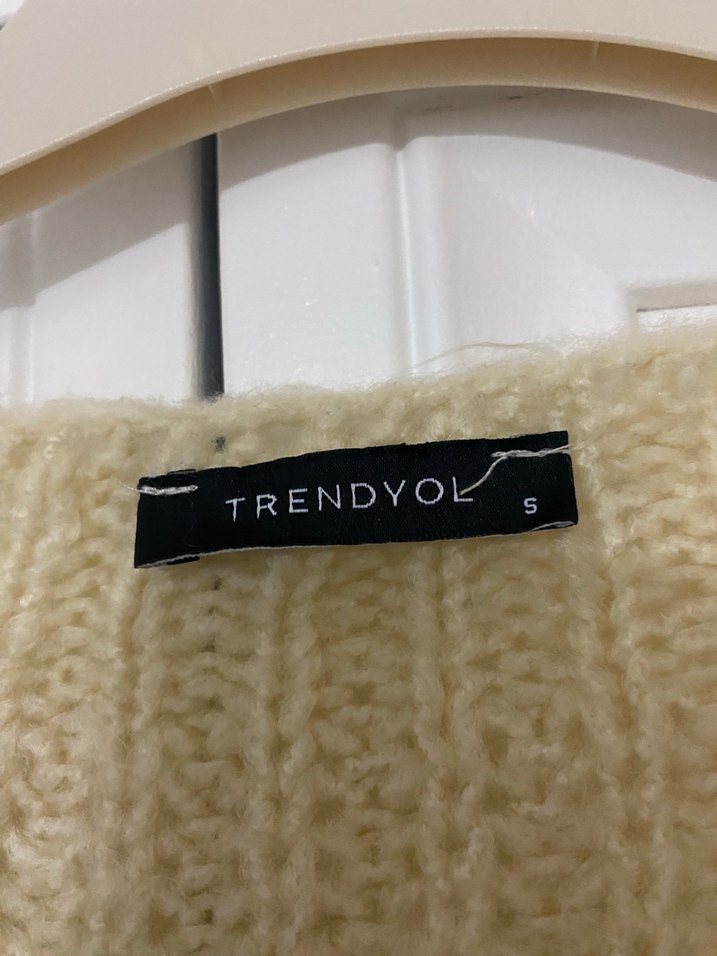 Bej V Yaka Örgü Kadın Hırka - Görsel 3