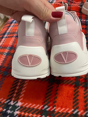39,5 Beden Valentino