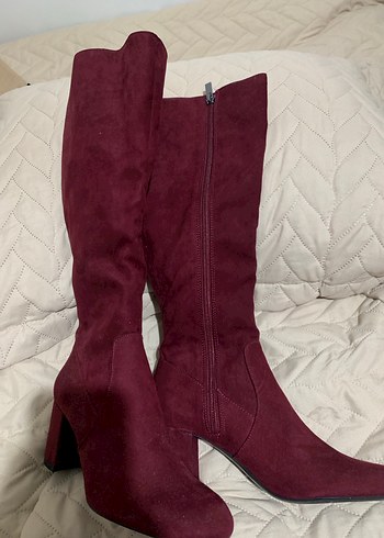 Stradivarius Bordo Süet Topuklu Çizme
