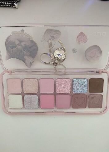 Missha Clio Air pro eye palette 12 crystal paw 