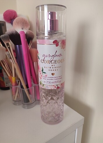 Bath and body works gingham gorgeous vücut spreyi 