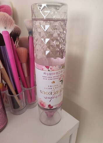 Bath & Body Works Bath and body works gingham gorgeous vücut spreyi