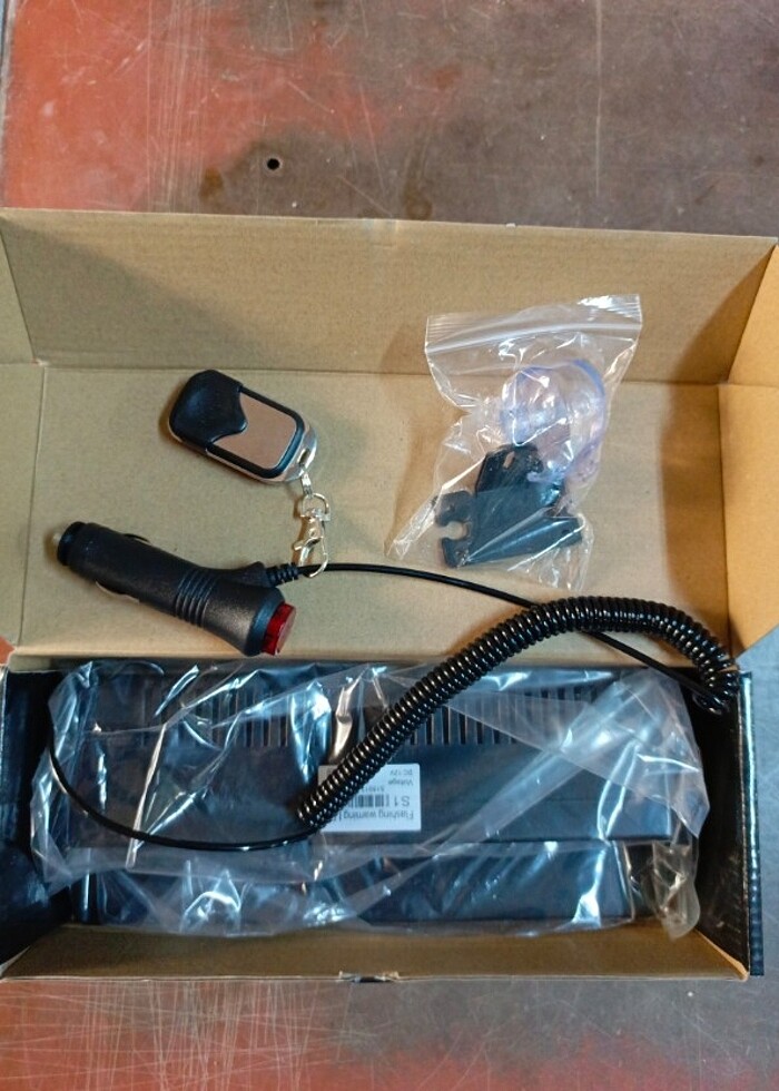 9 ledli uzaktan kumandalı polis çakar - Görsel 2