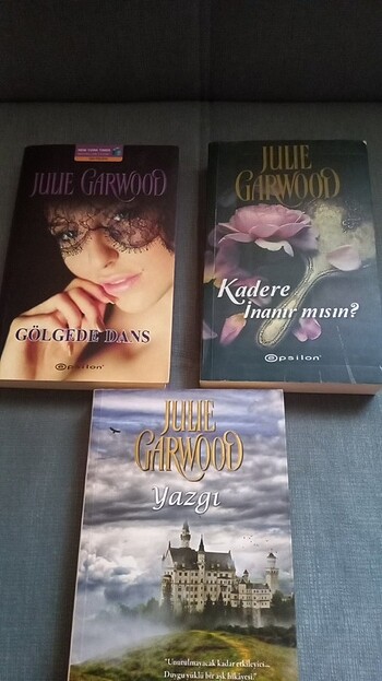 Julie Carwood 3 kitap
