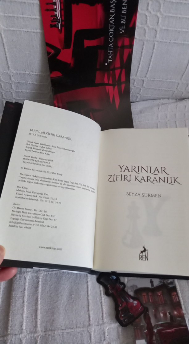 Yarınlar Zifiri Karanlık - Beyza Surmen - Görsel 4