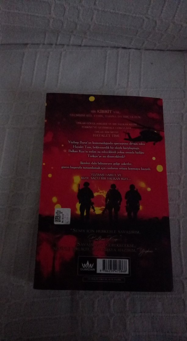 Bir Kibritle Yok Olmak - Özge Naz - Görsel 2