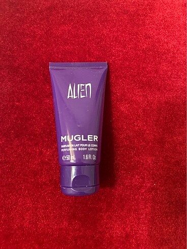 Mugler Alien parfümünün vücut losyonu