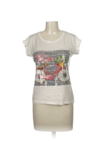 Diğer T-shirt %70 İndirimli.