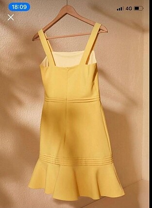 m Beden Sarı elbise