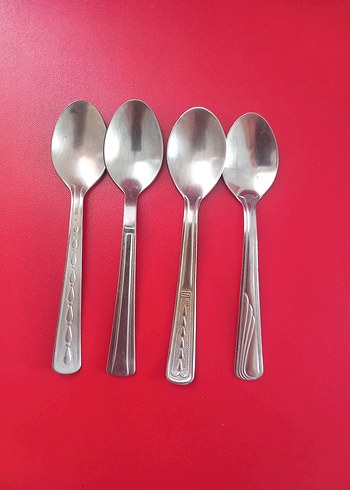 Desenli Metal 4'lü Kaşık Seti