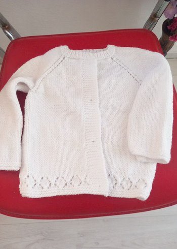 Beyaz Örgü Hırka