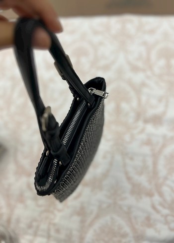 Beden siyah Renk Swarovski taşlı çanta