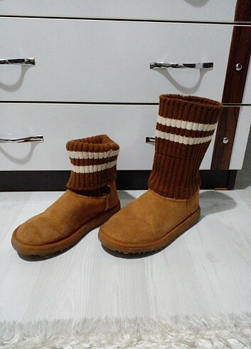 39 Beden kahverengi Renk Ugg model bot