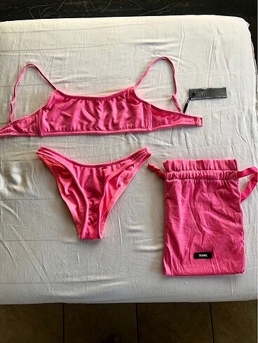 TRIANGL marka Bikini????