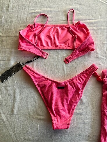Diğer TRIANGL marka Bikini????
