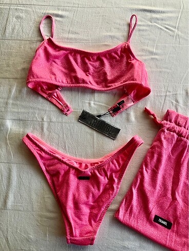 s Beden pembe Renk TRIANGL marka Bikini????