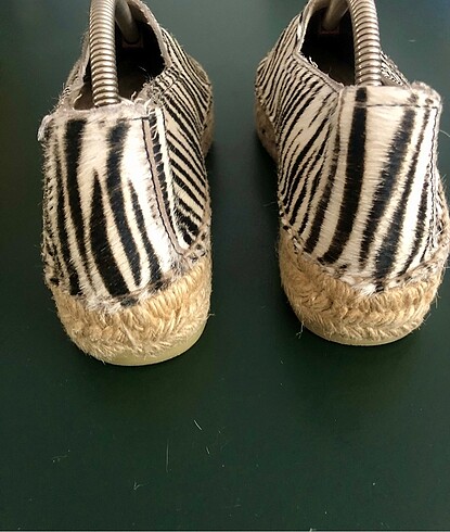 38 Beden Manebi Espadril Zebra kürklü kumaş