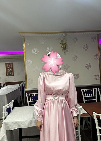 Pembe saten abiye