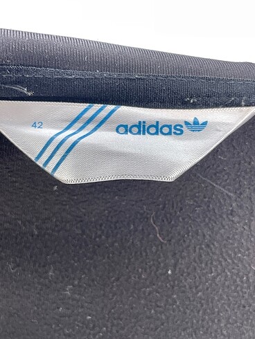 42 Beden çeşitli Renk Adidas Ceket %70 İndirimli.