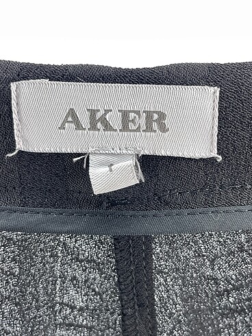 s Beden siyah Renk Aker Düz Kesim %70 İndirimli.
