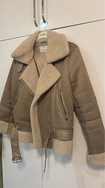 l Beden Stradivarius mont