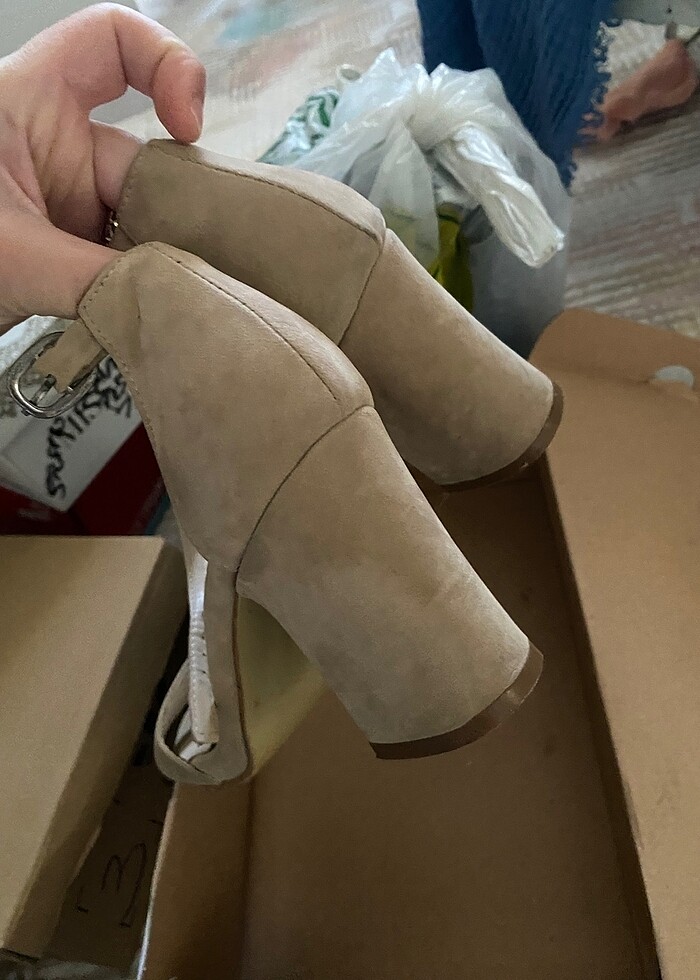 Topuklu ayakkabı - Görsel 4