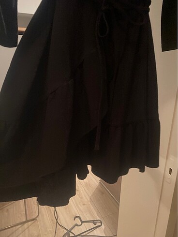 H&M Siyah volanlı elbise