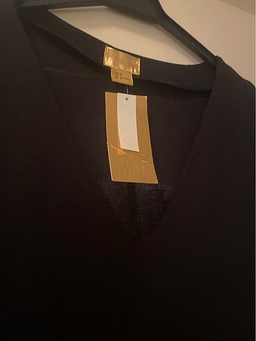 H&M Dar diz altı elbise.